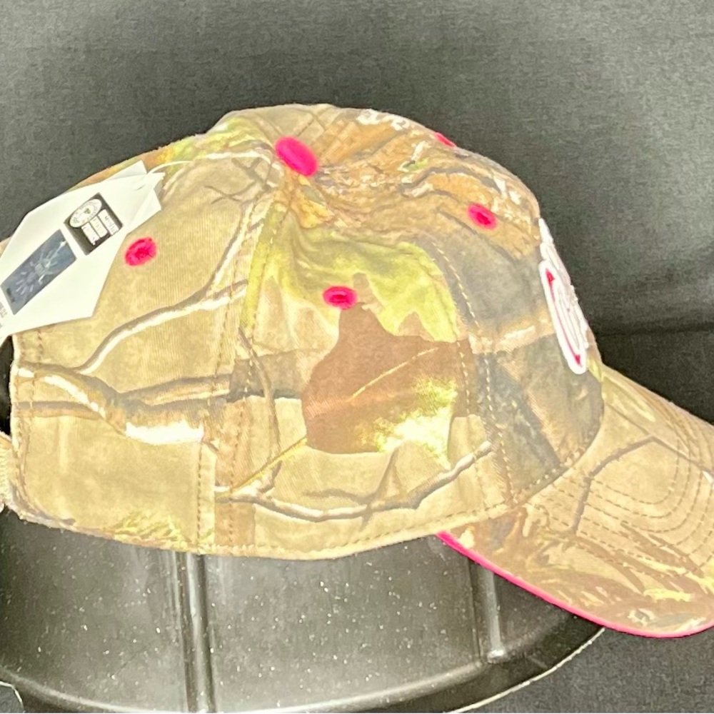 🤩Womens NWT Ole Miss Mississippi Rebels Football Camo & Pink Adjustable Hat Cap - Picture 4 of 8